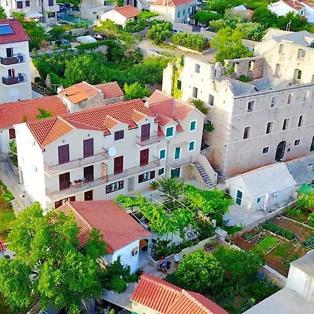 Olga Hotel Bol